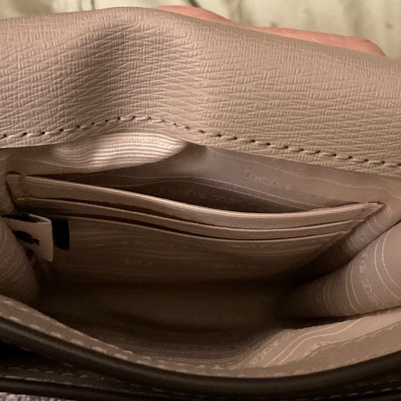 BIG PRICE DROP!! Kate Spade NY Knott Phone Crossbody On Pebble Leather Brown - Picture 9 of 11